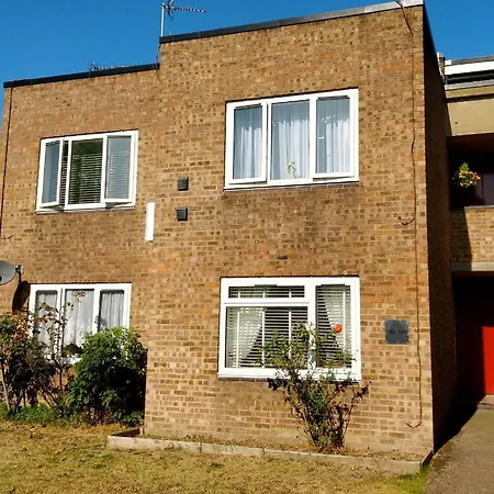168 - Excellentstays - 2 Bedroom Flat Stanwell Exterior foto