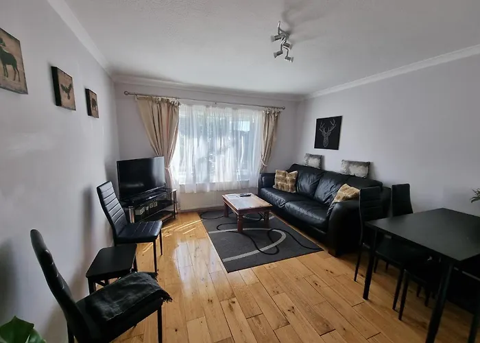 168 - Excellentstays - 2 Bedroom Flat